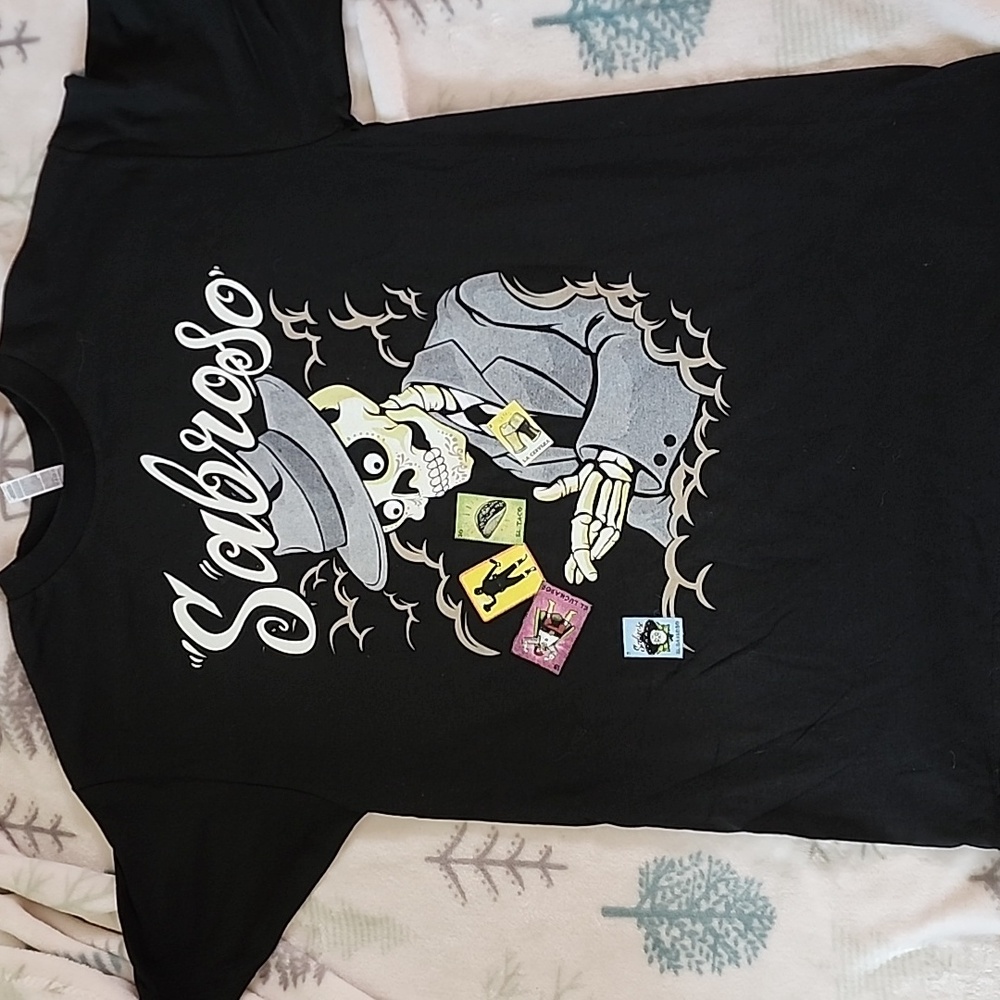 NWOT graphic tee size Medium
